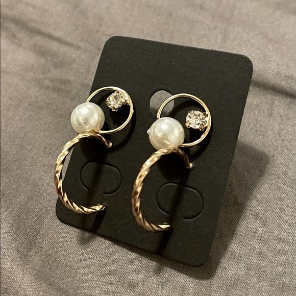2-Pair Elegance Studs and Mini Gold Hoop Earrings Set - Picture 1 of 3